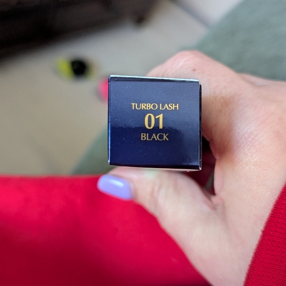 Estee Lauder Skincare and Makeup Set - Picture 9 of 10